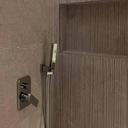 Lord Byron Boutique - Center Apartment Vlore